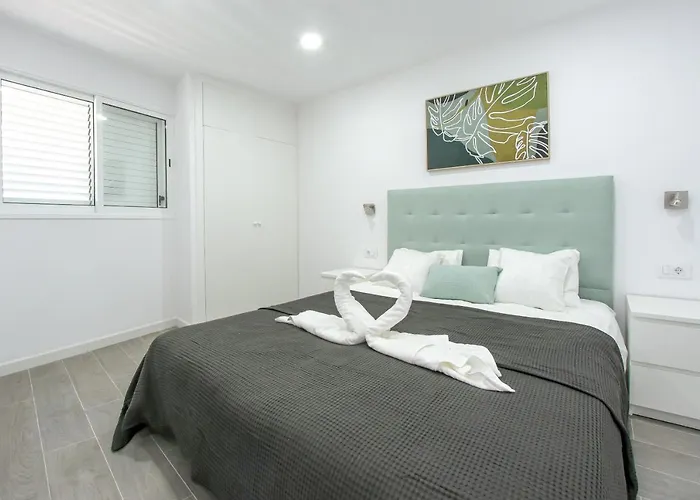 Amazing Spacious 1 Bedroom Flat With Ocean View, 311, Ponderosa Playa Feñabe